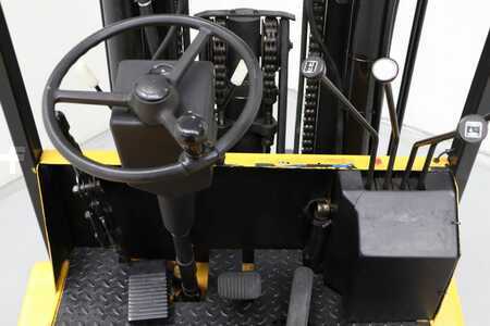 Carrelli elettrici 4 ruote 2002  Yale ERC40AKE (3)