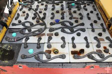 Carrelli elettrici 4 ruote 2004  Yale ERC55HG (5)
