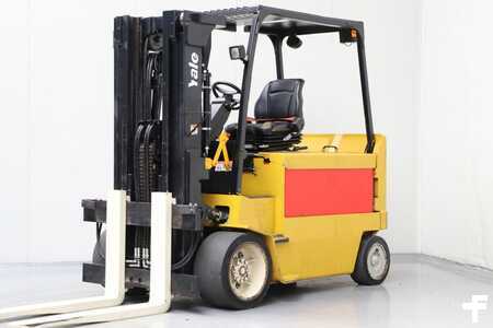 Carrelli elettrici 4 ruote 2012  Yale ERC45HG (1)