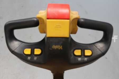 Transpaleta eléctrica 2005  Yale MP30HD (3)
