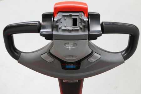 Transpalettes éléctriques 2019  Toyota LWE140 (3)