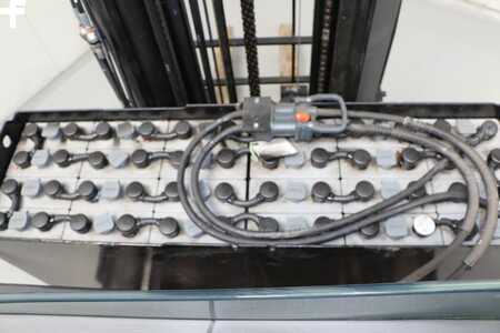 Carrelli retrattili 2012  BT RRE160 (5)