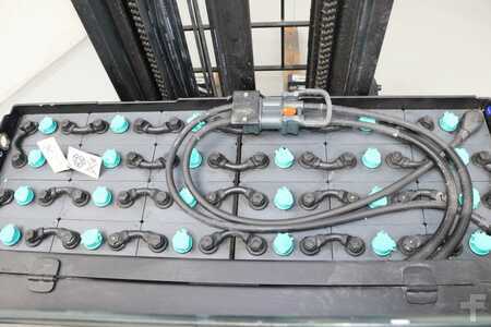 Carrelli retrattili 2017  BT RRE160H (5)