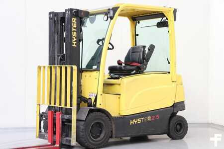 Carrelli elettrici 4 ruote 2019  Hyster J2.5XN (1)