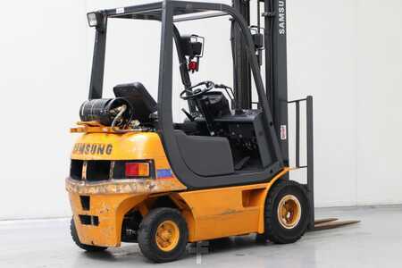 Chariots élévateurs GPL 1995  Samsung SF15L (2)