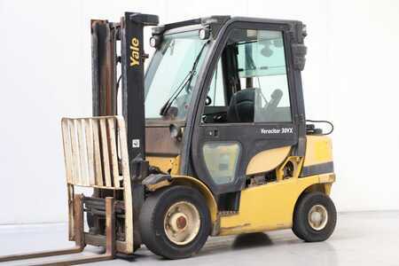 Treibgasstapler 2010  Yale GLP25VX (1)