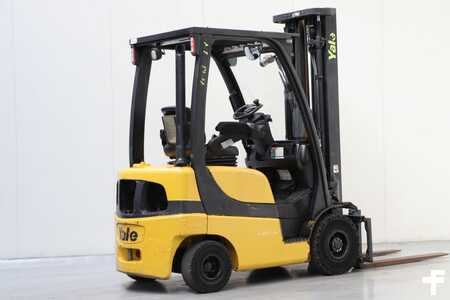 Wózki widłowe diesel 2006  Yale GDP20SVX (2)