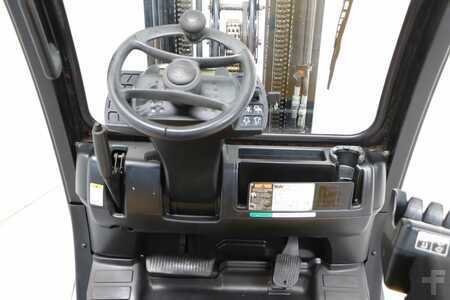 Wózki widłowe diesel 2006  Yale GDP20SVX (3)