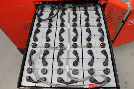 Four-way trucks 2002  BT FR 2.7 (5)