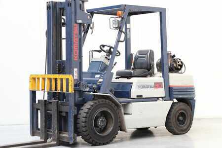 Treibgasstapler 1992  Komatsu FG30T-11 (1)