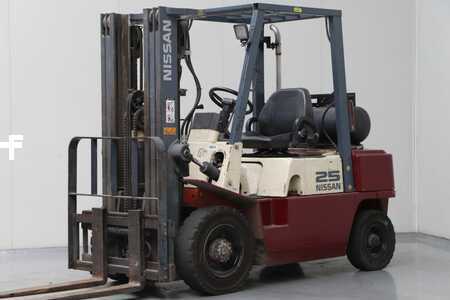 Carrelli elevatori GPL 1993  Nissan UJ02A25U (1)