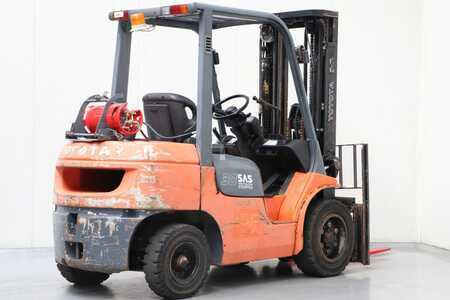 LPG VZV 2005  Toyota 02-7FGF30 (2)