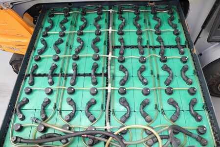 Carrelli elettrici 4 ruote 2013  Still RX60-40 (5)