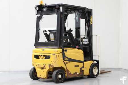 Chariots électriques à 4 roues 2019  Yale ERP18VF (2)