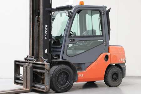 Diesel heftrucks 2017  Toyota 02-8FDJF35 (1)