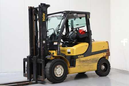 Wózki gazowe 2020  Yale GLP55VX (1)