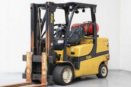Treibgasstapler 2017  Yale GLC55VX (1)