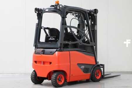 Elektromos 4 kerekű 2024  Linde E16PH-02 (2)