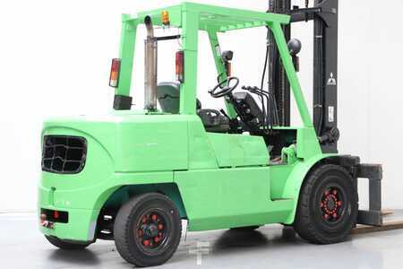 Diesel truck 2004  Mitsubishi FD50K (2)
