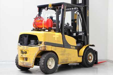 Treibgasstapler 2015  Yale GLP45VX6 (2)