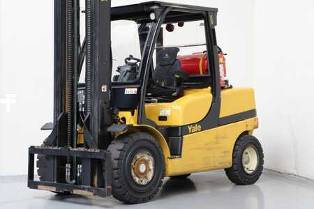 Treibgasstapler 2018  Yale GLP45VX6 (1)