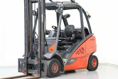 Wózki gazowe 2016  Linde H25T-02 (1)