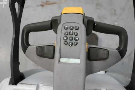 Niederhubwagen 2015  Unicarriers PMR200P (3)