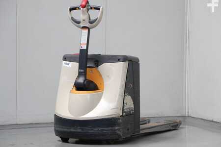 Nízkozdvižný vozík 2020  Crown WP 3020 (2)