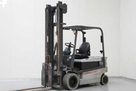 Sähkö - 4 pyör - Nissan GQ02L30CU (1)