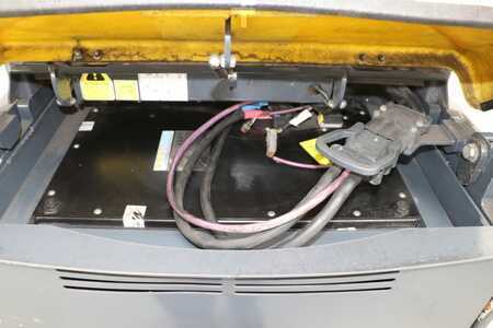 Elektryczne 4-kołowe 2019  Aisle Master 20SHE (6)