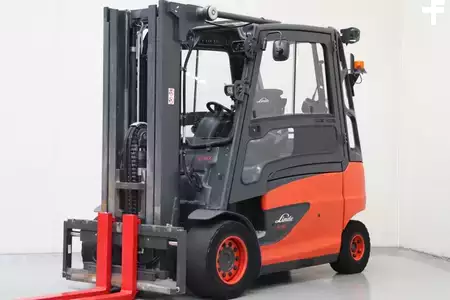 Elektromos 4 kerekű 2020  Linde E50HL-01/600 (1)