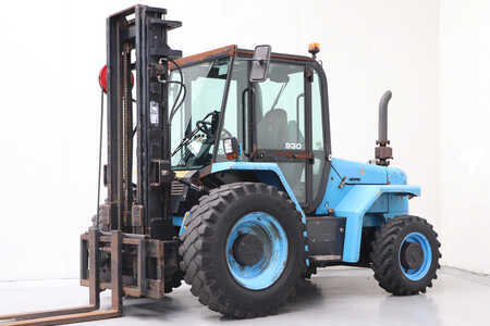 Chariots élévateurs tout terrain 2016  JCB 930-4 T4 (1)