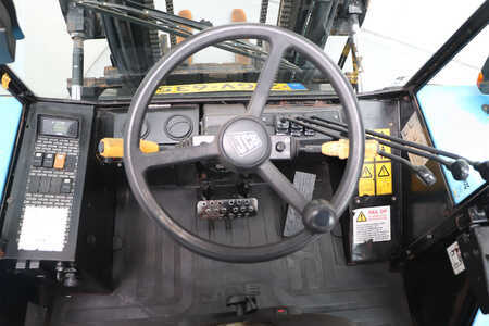 Chariots élévateurs tout terrain 2016  JCB 930-4 T4 (3)