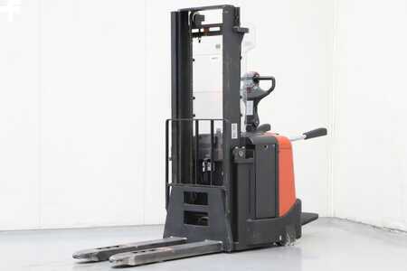 Wózek wysokiego podnoszenia 2005  BT SPE160 (1)