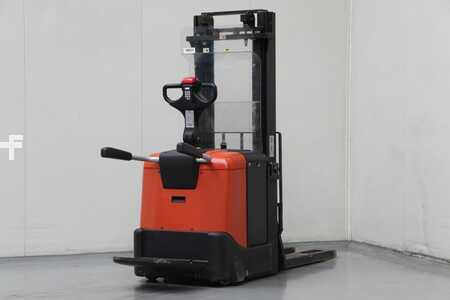 Wózek wysokiego podnoszenia 2005  BT SPE160 (2)