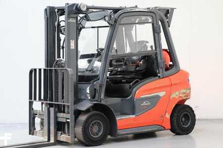 Carrelli elevatori GPL 2022  Linde H25T-01 (1)