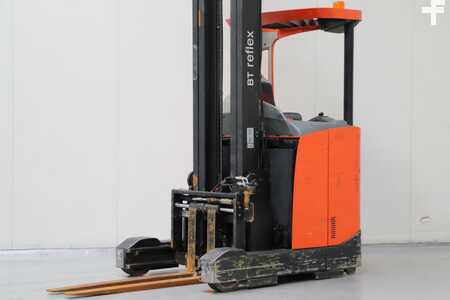 Reach Truck 2009  BT RRE160E (1)