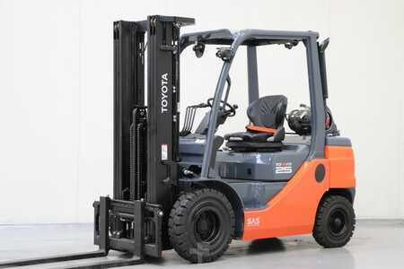 LPG VZV 2022  Toyota 02-8FGF25 (1)