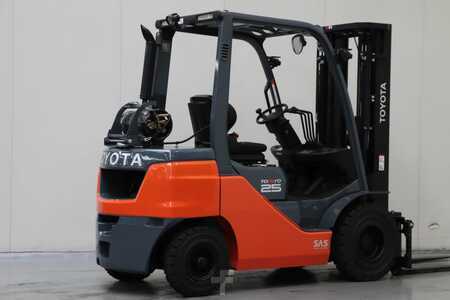 LPG VZV 2022  Toyota 02-8FGF25 (2)