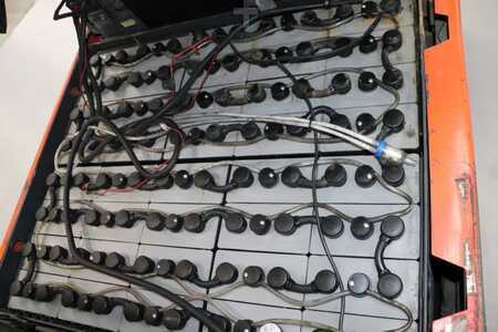 Chariots électriques à 4 roues 2012  Toyota 7FBMF25 (5)