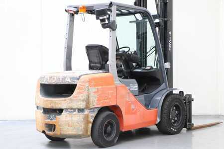 Dieseltrukki 2012  Toyota 52-8FDJF35 (2)