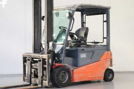 Eléctrica de 4 ruedas 2014  Toyota 8FBMT35 (1)