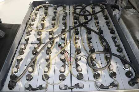 Eléctrica de 4 ruedas 2014  Toyota 8FBMT35 (5)