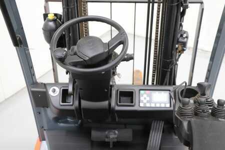 Elektro 4 Rad 2017  Toyota 8FBM16T (3)