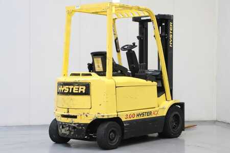Chariots électriques à 4 roues 2007  Hyster J3.00XM (2)