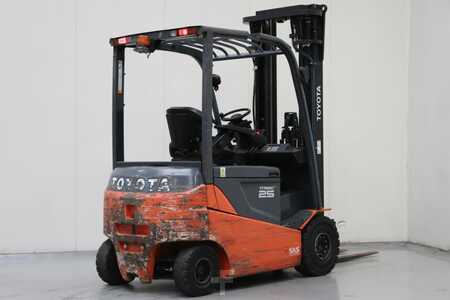 Elektro 4 Rad 2015  Toyota 8FBMKT25 (2)