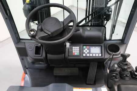 Elektro 4 Rad 2021  Toyota 8FBM16T (3)