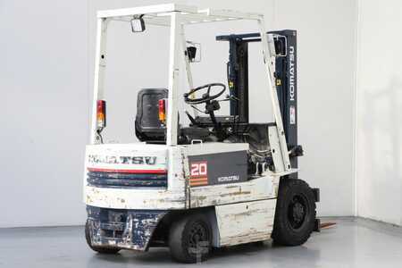 Sähkö - 4 pyör - Komatsu FB20-3 (2)