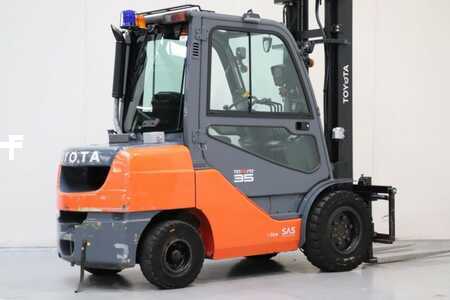 Dieselstapler 2019  Toyota 02-8FDJF35 (2)