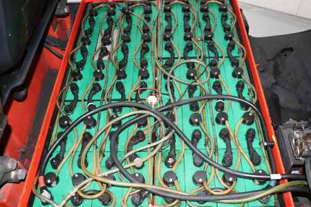 Eléctrico - 4 rodas 2018  Linde E30H-01/600 (5)